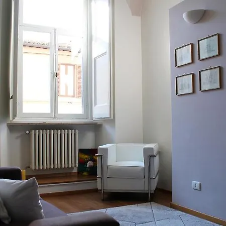 Via Giotto, 5 * Asís
