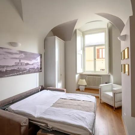 Via Giotto, 5 * 阿西西