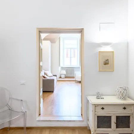 Via Giotto, 5 Apartamento Asís